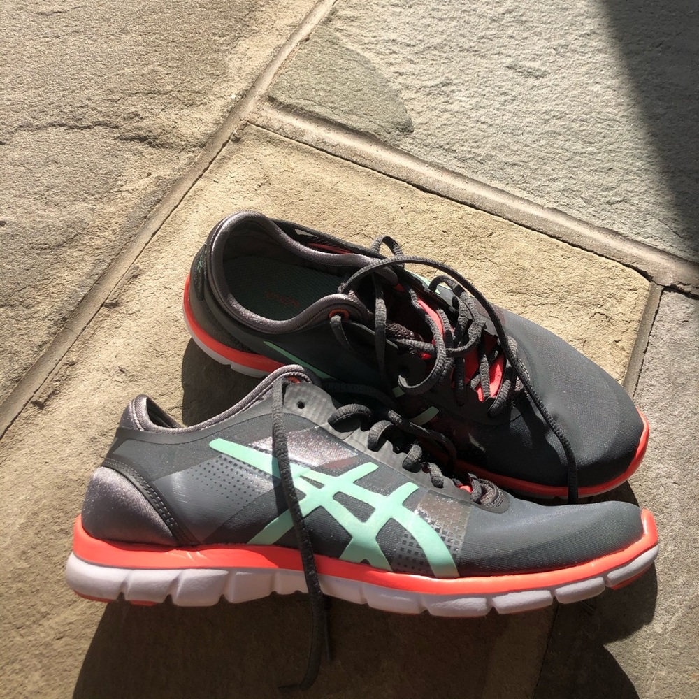 ASICS Women’s Gel Fit Nova Cross-Training Shoes